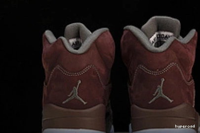 Hyperoad 5 “Burgundy” Air Jordan 1101